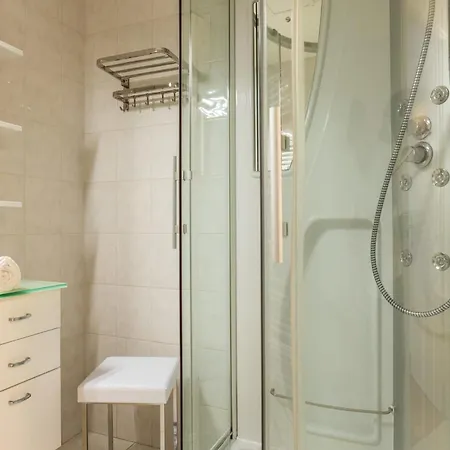 1-br Parking Close To The Croisette Cannes